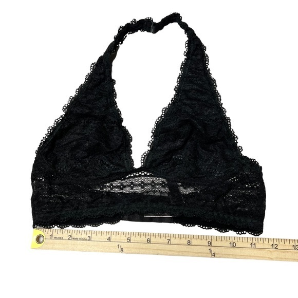 Victoria Secret set of 2 lace bralettes size Small - Picture 2 of 6
